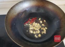 土豆炖鸡块的做法图解2