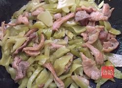 咸菜炒瘦肉的做法图解5