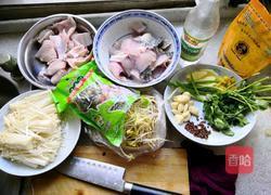 飘香酸菜鱼的做法图解1