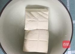 鸡刨豆腐（鸡蛋炒老豆腐）的做法图解1