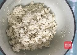 鸡刨豆腐（鸡蛋炒老豆腐）的做法图解2