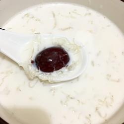 牛奶红枣燕窝的做法[图]