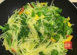 芹菜叶炒土豆丝的做法图解8