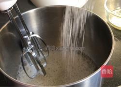 斑马纹戚风蛋糕的做法图解5