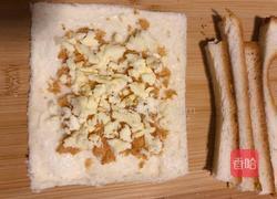 会拉丝的肉丝芝士吐司卷的做法图解3