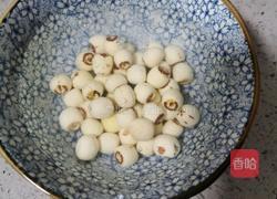 桃胶银耳莲子汤的做法图解8