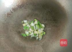 5分钟就能做好简单好喝的西红柿鸡蛋汤的做法图解4