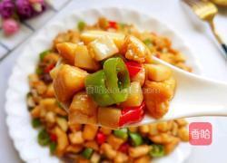 杏鲍菇炒鸡丁的做法图解2