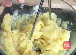 咸蛋黄土豆曲奇的做法图解3