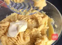 Salted egg yolk potato cookies recipe illustration 5