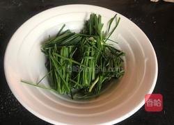 韭菜猪血汤的做法图解1