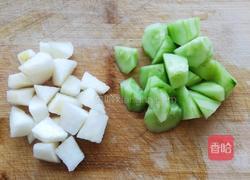 雪梨黄瓜饮的做法图解2