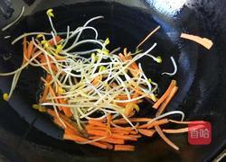 炒刀削面的做法图解7