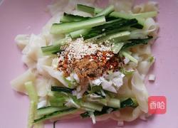 饺子皮版油泼面的做法图解6