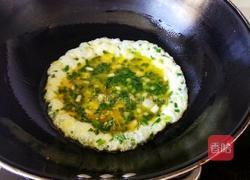 小葱煎蛋的做法图解4