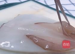 宝宝辅食 鲜嫩鱿鱼丸的做法图解1