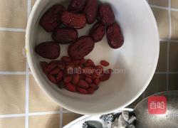 椰皇炖乌鸡的做法图解3