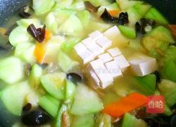 丝瓜豆腐木耳汤的做法图解8