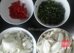 鸡汁墨鱼杏鲍菇的做法图解2