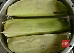 玉米叶裹糯米粉红枣玉米的香甜玉米粑粑的做法图解5