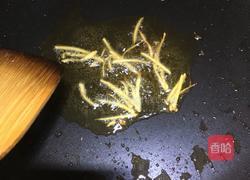 香煎鲈鱼片的做法图解5