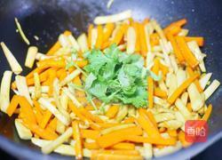 杏鲍菇炒胡萝卜的做法图解9