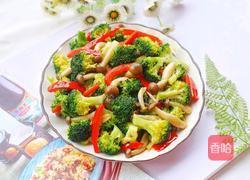 西兰花炒菌菇的做法图解11