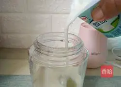Illustration of how to make green milkshake 6