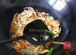 菌菇炒杂菜的做法图解7