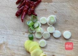 辣炒章鱼腿的做法图解1