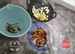 红枣莲子百合银耳汤的做法图解6