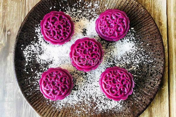 莲蓉紫薯糕