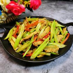 鸡胸肉炒芹菜的做法[图]