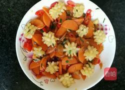 超简单味鲜好吃的红萝卜炒鱿鱼花的做法图解6