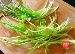 芹菜牛肉包子的做法图解2