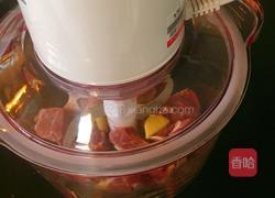 芹菜牛肉包子的做法图解3