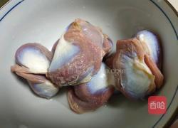 炒鸭肫的做法图解1