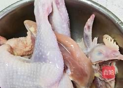 板栗烧鸡的做法图解1