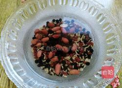 牛奶杂粮粥的做法图解2