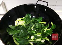 海鲜菇炒青菜的做法图解6
