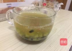 松花苦瓜汤的做法图解4