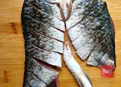 鲫鱼炖蛋的做法图解1