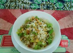 芹菜鸡蛋炒米饭的做法图解6