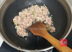 茄子肉糜焖面的做法图解4