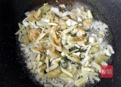 鱼香茭白肉丝的做法图解8