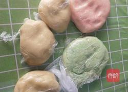 马卡龙蛋黄酥的做法图解1