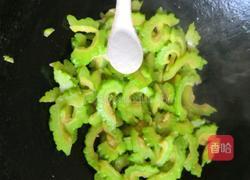 苦瓜炒肉片的做法图解11