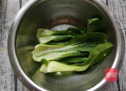 鲜虾菠菜面的做法图解2