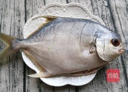 酱烧银鲳鱼的做法图解3