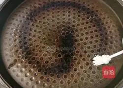 Illustration of how to make shrimp skin egg pancake 7